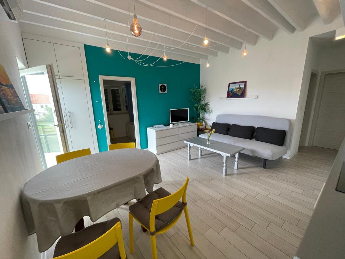 Apartments Grubisin Tribunj  Luaran gambar